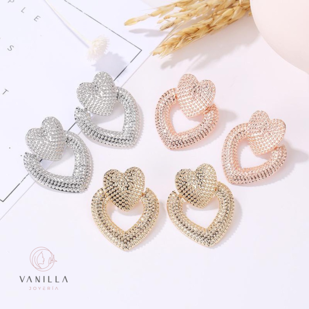 Aretes vintage de doble corazón esmerilado